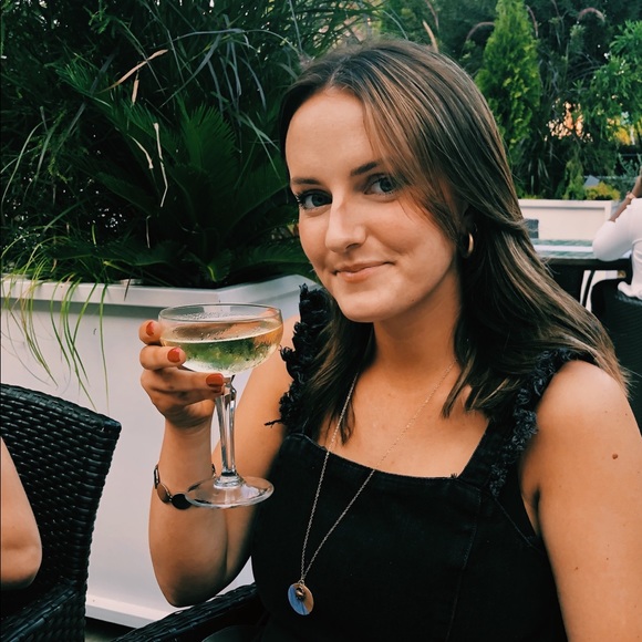 Meet your Posher, Kat - Picture 8 of 8